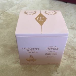 Charlotte tilbury Magic Cream Moisturizer with Hyaluronic Acid
